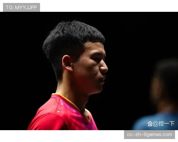 向鹏首轮被淘汰，国乒男单形势紧张，中国乒乓球队向鹏简介